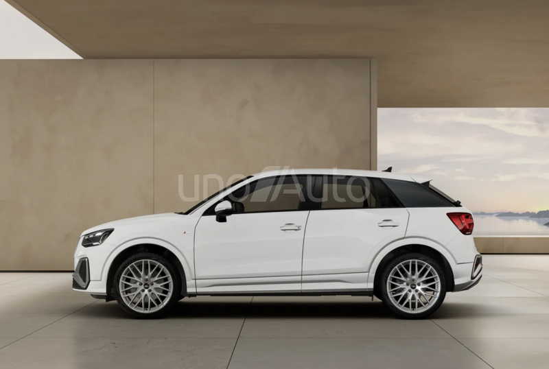 Q2 30 TDI Adrenalin 85kW