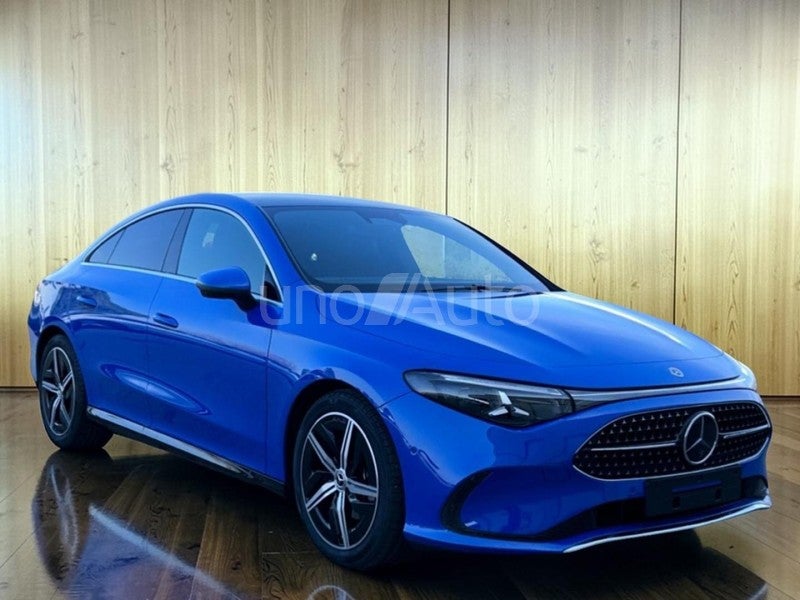 CLA CLA 180 con tecnología híbrida