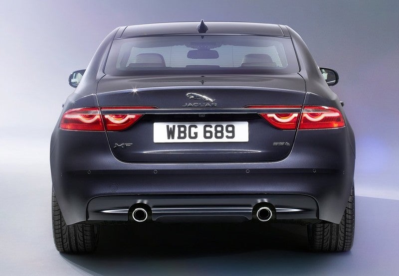 XF 2.0i4D Prestige AWD Aut. 180