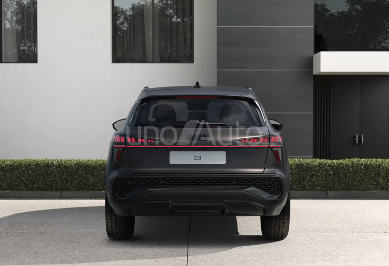 Q3 e-hybrid Black Line S tronic 200kW