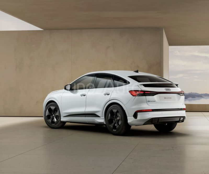 Q4 e-tron Sportback Black line 150kW 63KWh