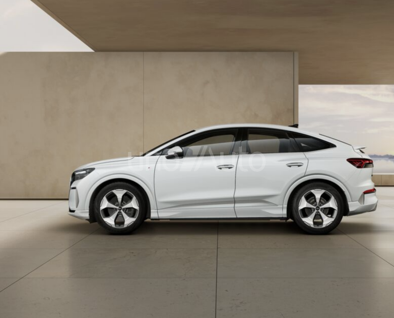 Q4 e-tron Sportback S line 150kW 63KWh