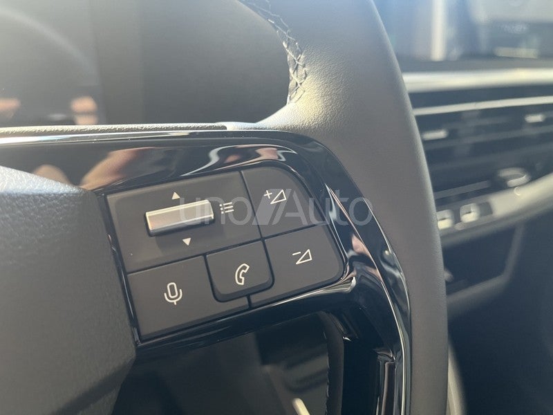 SpaceTourer BlueHDI M Plus EAT8 180