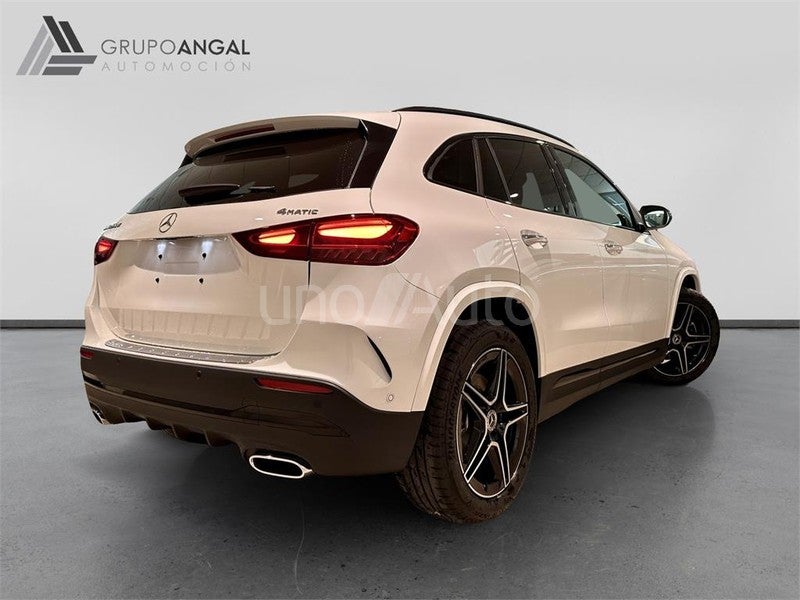 CLASE GLA 200