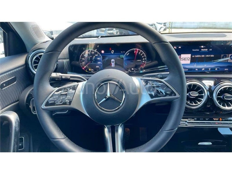 A 250 e con tecnología híbrida EQ