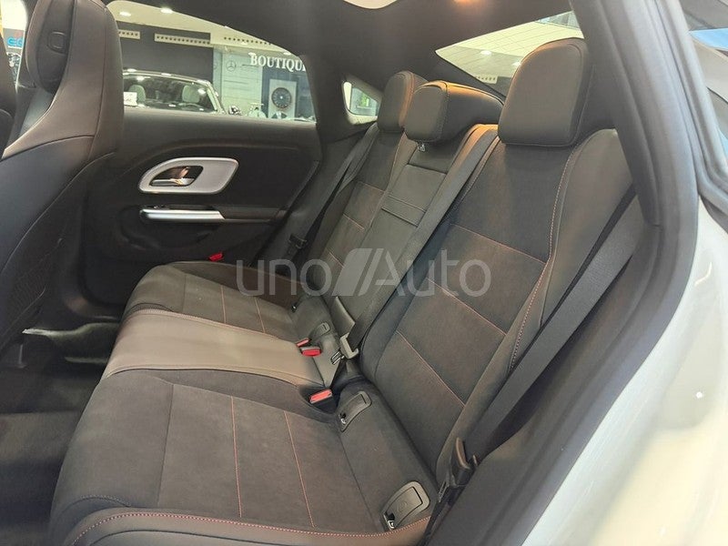 CLA 180 con tecnología híbrida