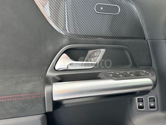 GLA 250 e con tecnología híbrida EQ