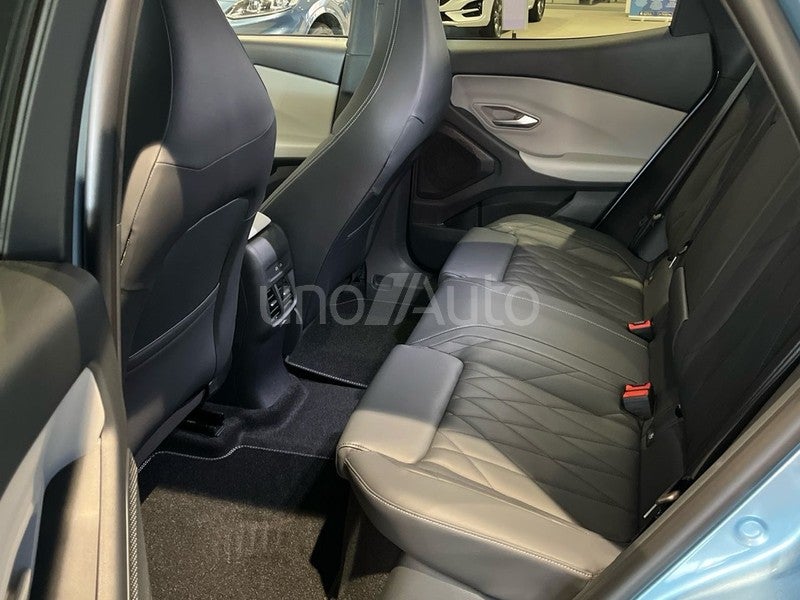 CX740S Premium R. Ext. RWD 77kWh 286CV