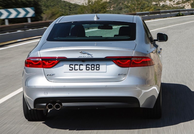 XF 2.0i4D Prestige AWD Aut. 180