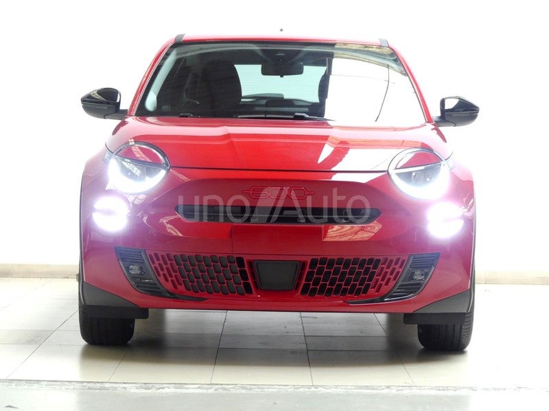 e RED 54kwh 115kw (156cv)