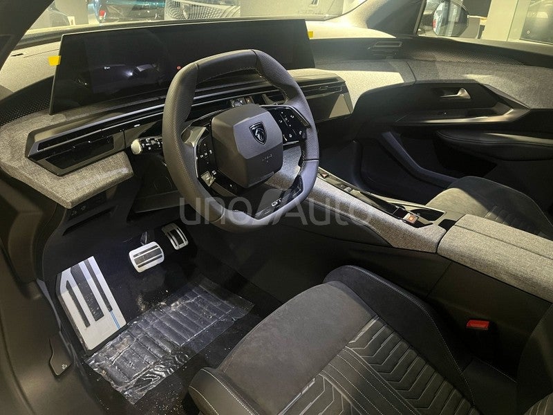 5008 Hybrid 136 GT eDCS6