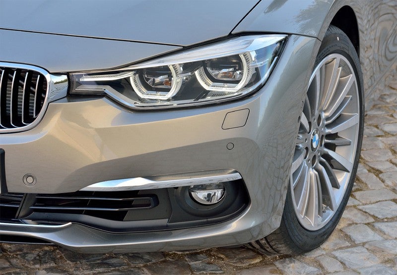 330dA Touring xDrive