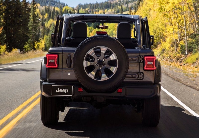 Wrangler Unlimited 2.0T GME Sahara 8ATX