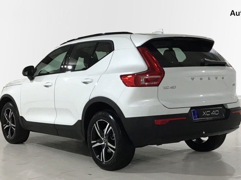 XC60 B4 Plus Dark FWD Aut.