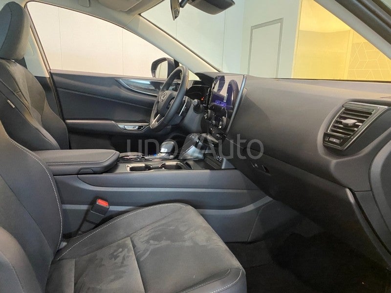 NX 350h Premium+ 2WD