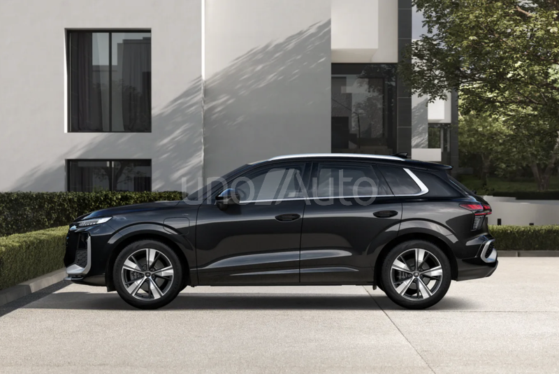 Q3 e-hybrid S Line S tronic 200kW