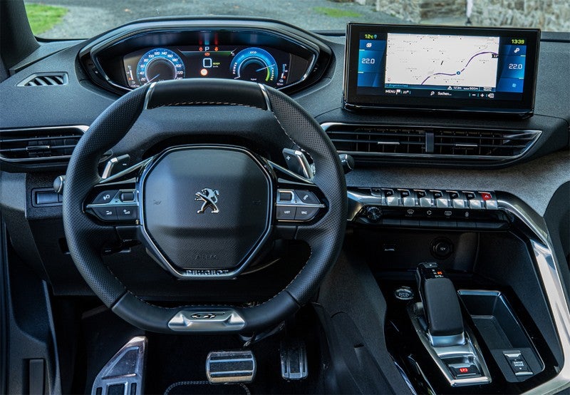 PEUGEOT 3008 SUV