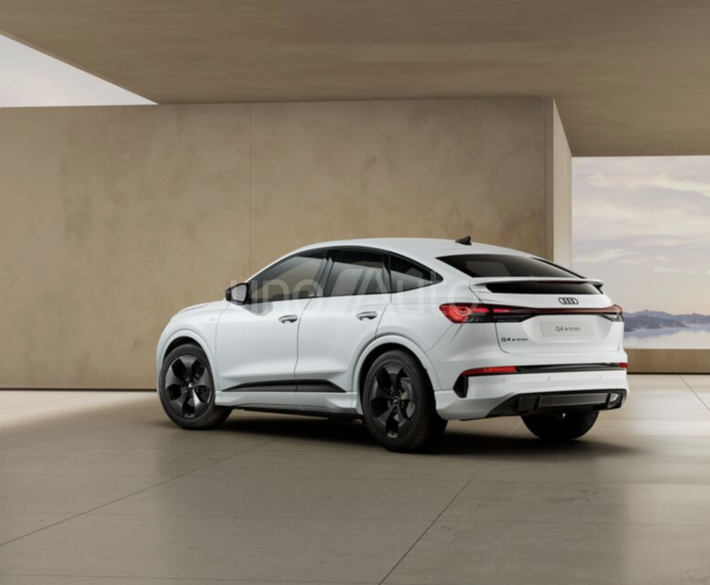 Q4 e-tron Sportback performance Black line 210kW 82KWh