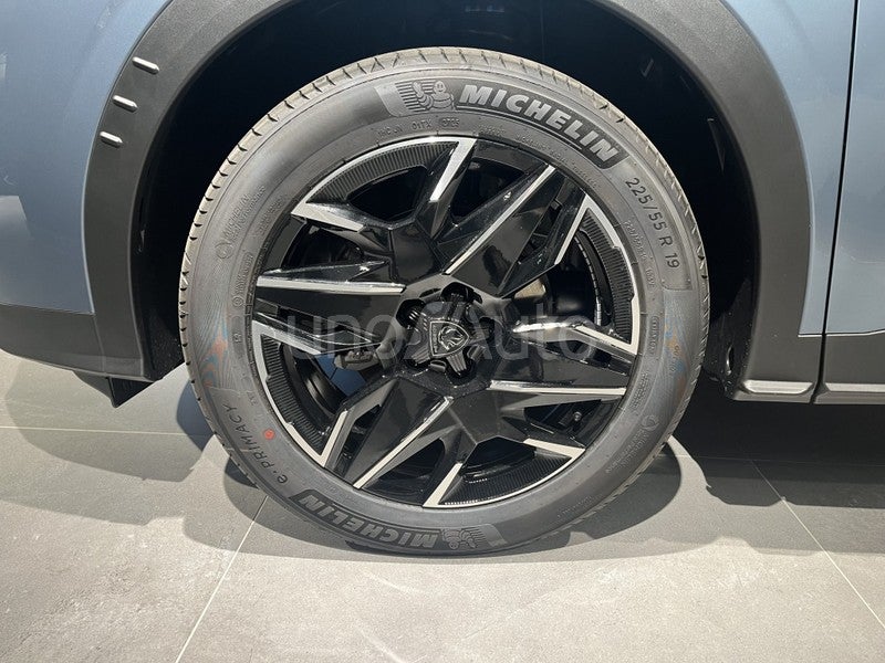 3008 Hybrid Allure Exclusive eDCS6 145