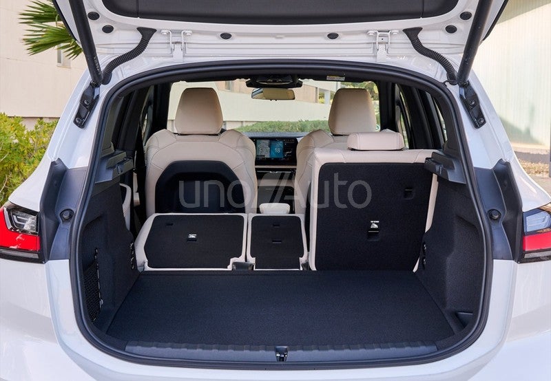 218iA Active Tourer 100kW Luxury Line