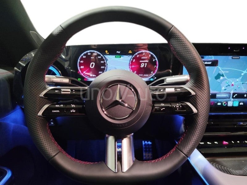 CLASE CLA 180 con tecnología híbrida