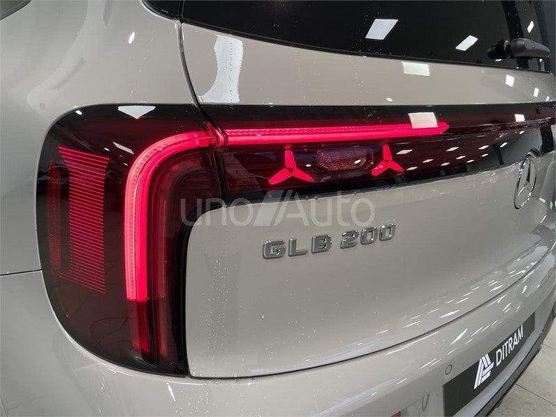 CLASE GLB 200