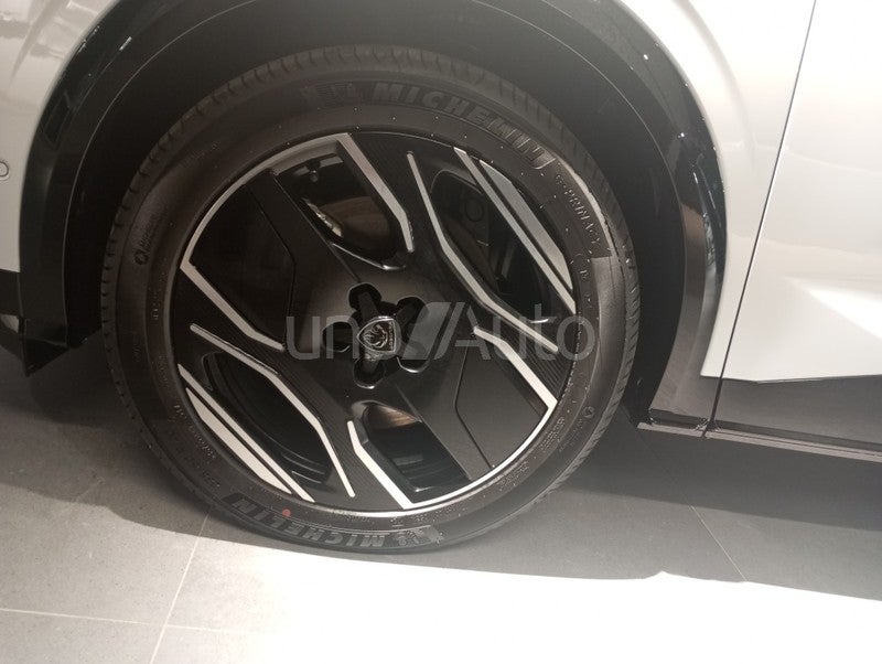 5008 Hybrid 136 GT eDCS6