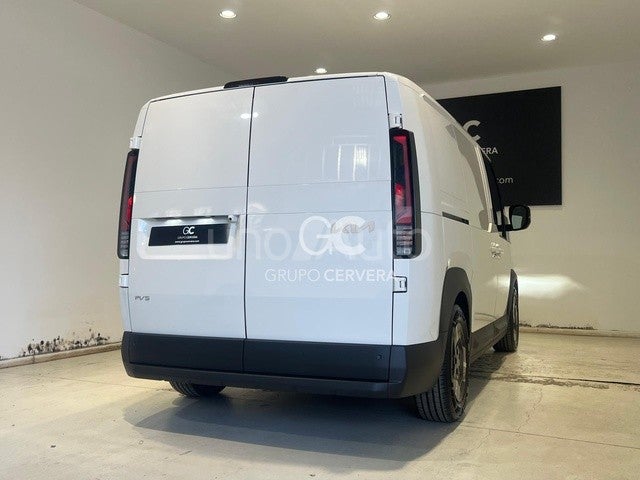 PV5 Cargo L2H1 Long Range Essential