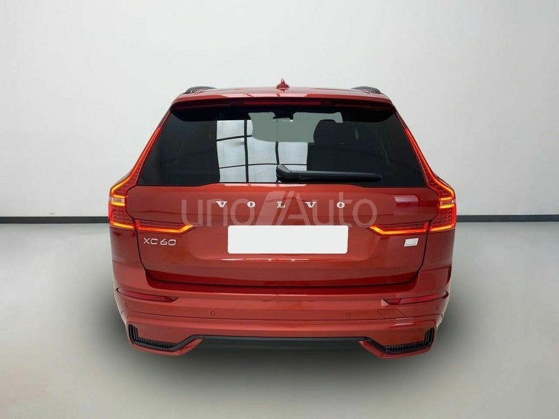 2.0 T6 AWD Recharge Plus Dark Auto