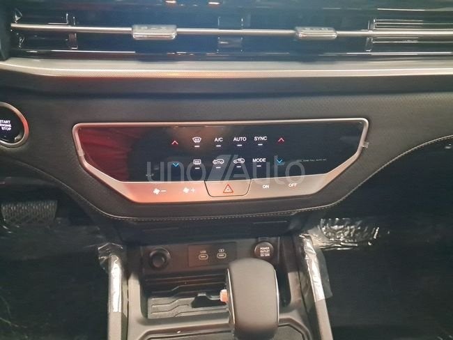 D22DTR 4x4 Pro GSR Auto