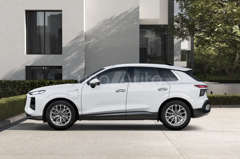 Q3 e-hybrid Business S tronic 200kW