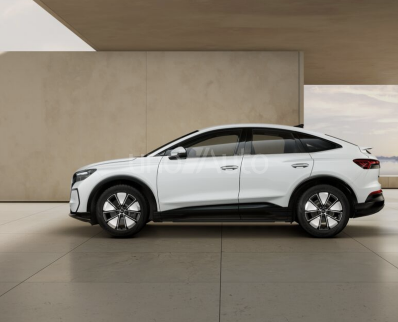 Q4 e-tron Sportback performance Advanced 210kW 82KWh