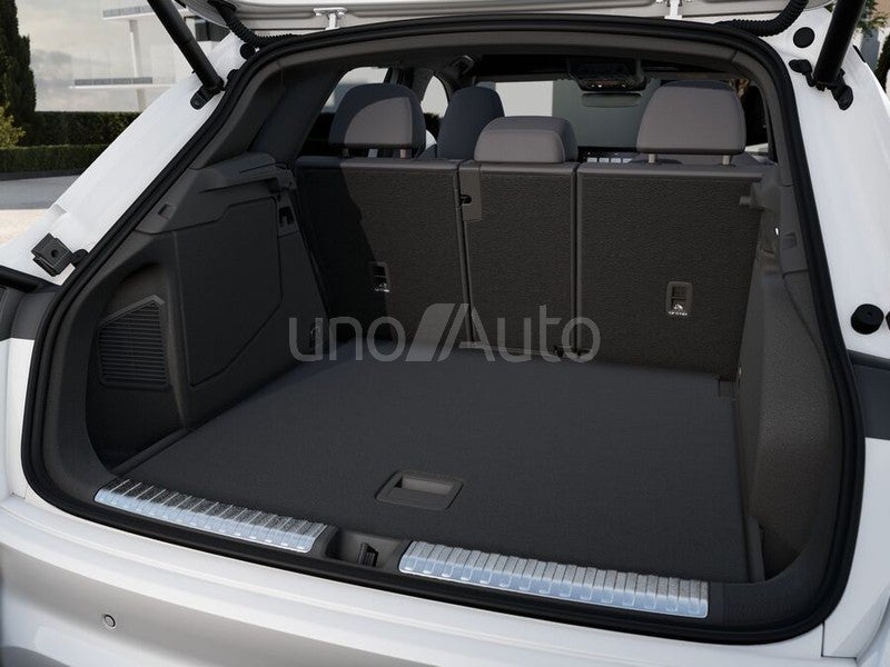 Q3 e-hybrid Progressive S tronic 200kW