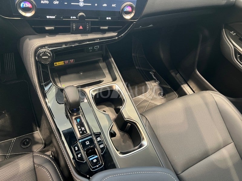 NX 450h+ Premium+ 4WD