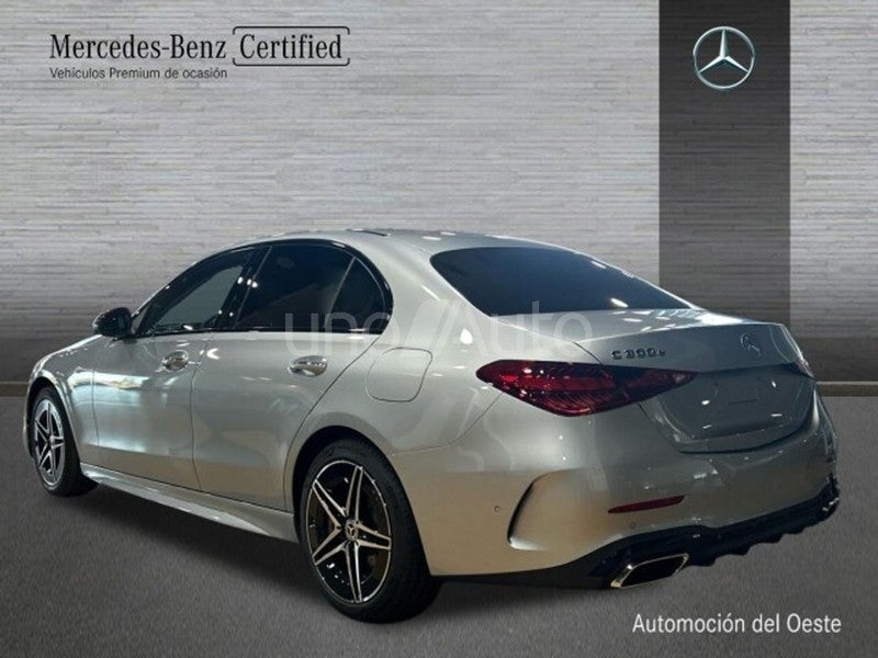 300 e con tecnología híbrida EQ