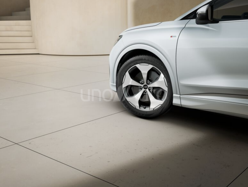 Q4 e-tron performance S line 210kW 82KWh