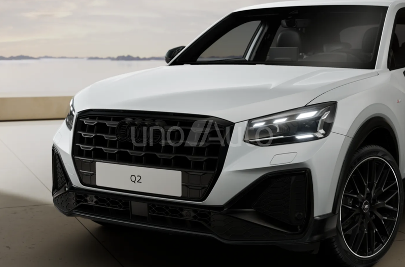 Q2 35 TFSI Adrenalin Black edition 110kW