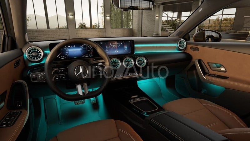 A 250 e con tecnología híbrida EQ