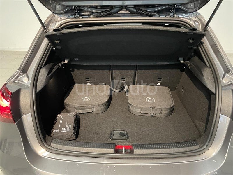 CLASE A 250 e con tecnología híbrida EQ