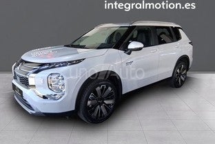 MITSUBISHI Outlander PHEV Kaiteki 4WD