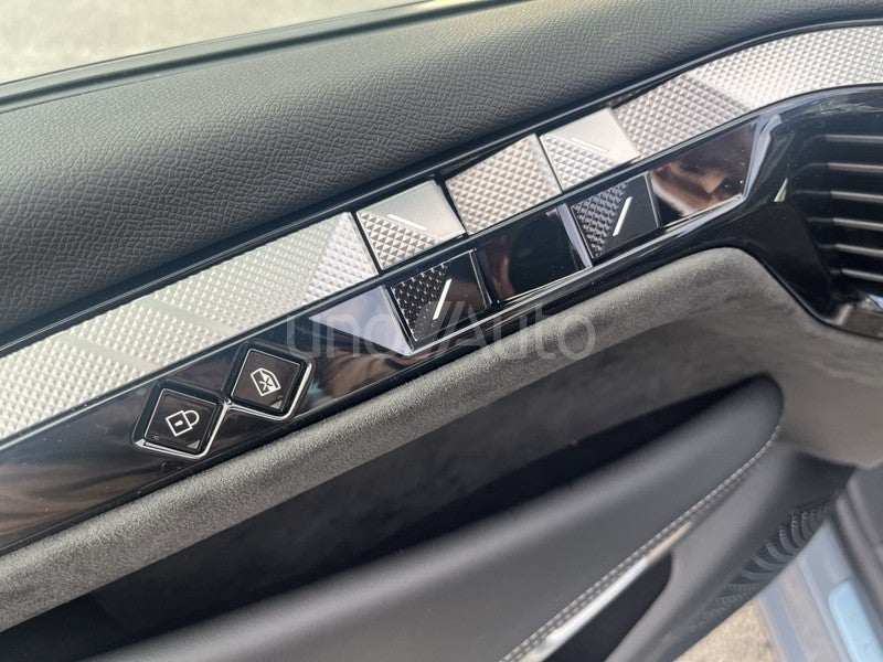 DS Nº4 Hybrid Etoile Alcantara Aut. 145