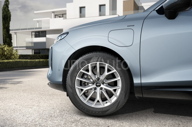 Q3 Sportback e-hybrid Business S tronic 200kW