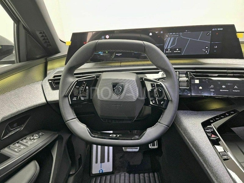 5008 Eléctrico GT 157kW