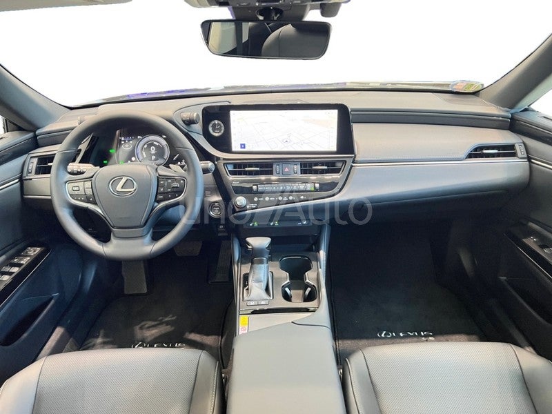 ES 300h Premium