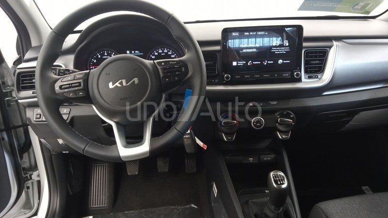 Stonic 1.0 T-GDi MHEV Concept 100