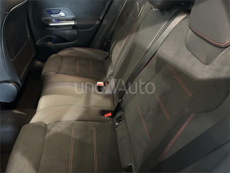 CLASE GLA 250 e con tecnología híbrida EQ