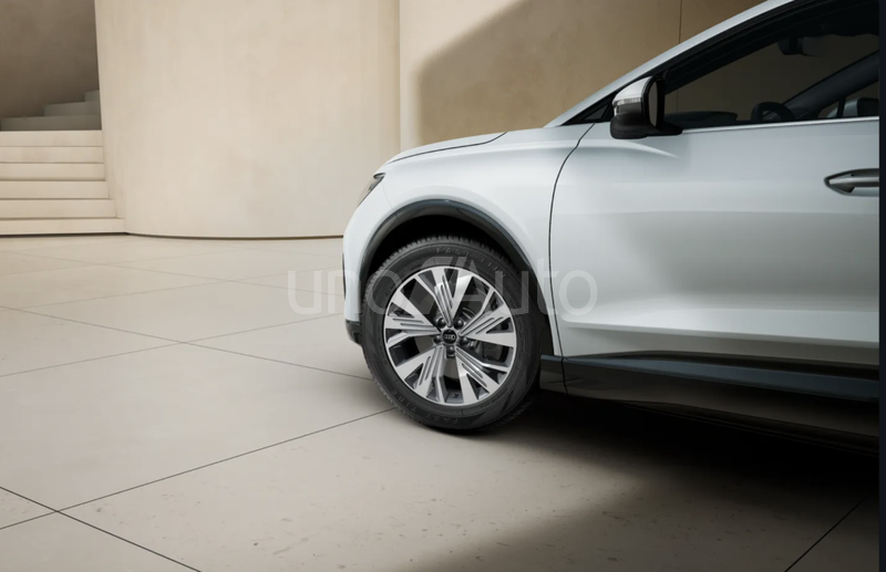 Q4 e-tron 40 Advanced 150kW 63KWh