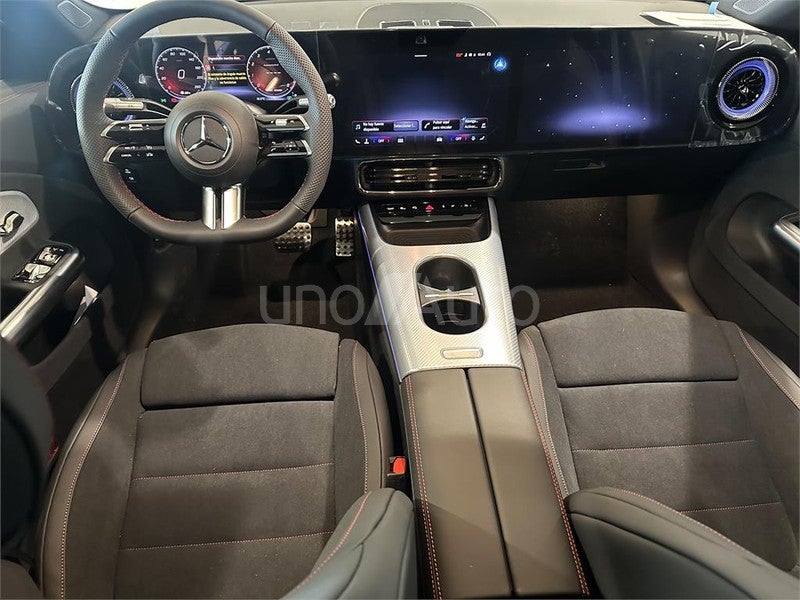 CLASE CLA 180 con tecnología híbrida