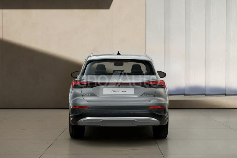 Q4 e-tron 40 Advanced 150kW 63KWh