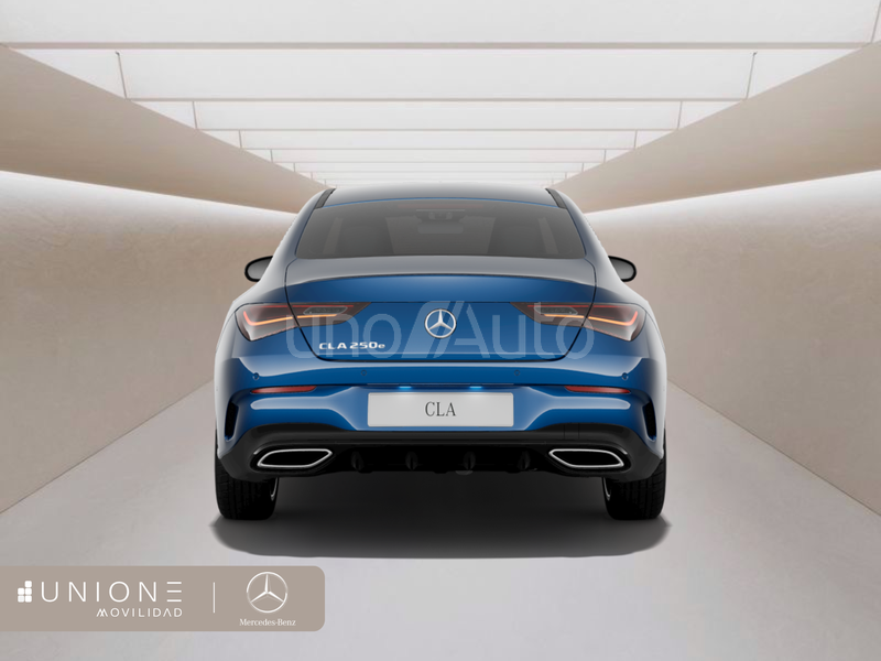 250 e Coupé con tecnología híbrida